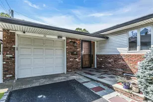 24 Lewis Ln, Port Washington, NY 11050 - Photo 3