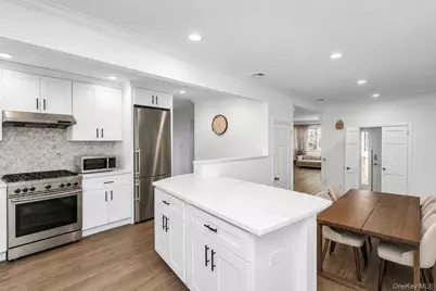 24 Lewis Lane, Port Washington, NY 11050 - Photo 7
