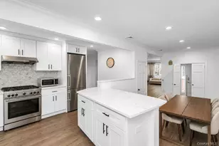 24 Lewis Ln, Port Washington, NY 11050 - Photo 7