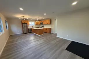 14 Cornwall Ln, Port Washington, NY 11050 - Photo 3