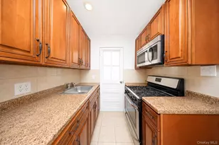 30 West End Ave, Brooklyn, NY 11235 - Photo 13