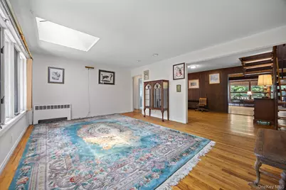 24 Cornell Drive, Great Neck, NY 11020 - Photo 5