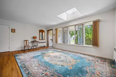 24 Cornell Drive, Great Neck, NY 11020 - Photo 3