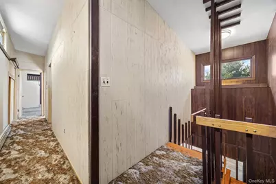 24 Cornell Drive, Great Neck, NY 11020 - Photo 23