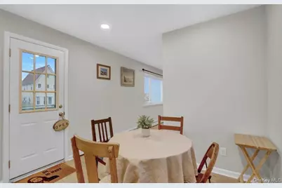 220 E Chester Street #2, Long Beach, NY 11561 - Photo 5