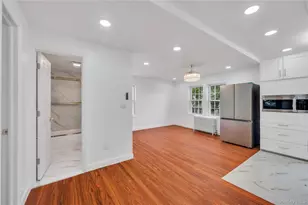 100-33 205th St, Hollis, NY 11423 - Photo 17