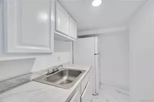 100-33 205th St, Hollis, NY 11423 - Photo 33