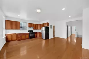 952 E 217th St, Bronx, NY 10469 - Photo 15