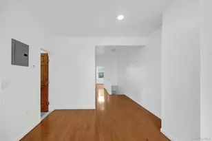 952 E 217th St, Bronx, NY 10469 - Photo 21