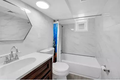 952 E 217th Street, Bronx, NY 10469 - Photo 27