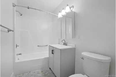 60 Kensico Road #13, Thornwood, NY 10594 - Photo 15