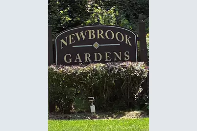 66 Pinebrook Place #66, Bay Shore, NY 11706 - Photo 5