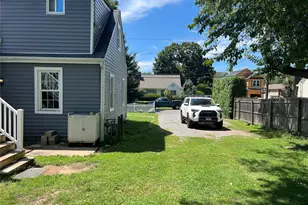 32 7th Ave S, Huntington Station, NY 11746 - Photo 5