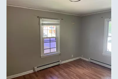 32 7th Avenue S, Huntington Station, NY 11746 - Photo 15