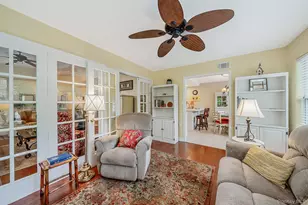 276 Glen Dr, Ridge, NY 11961 - Photo 17