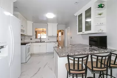 8 Plymouth Road, Great Neck, NY 11023 - Photo 13