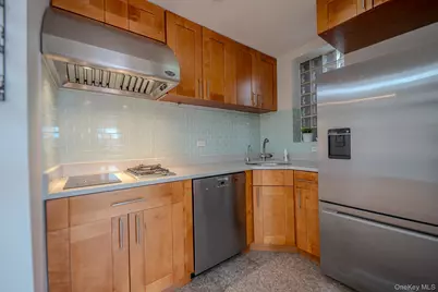 4128 Haight Street #5A, Flushing, NY 11355 - Photo 5