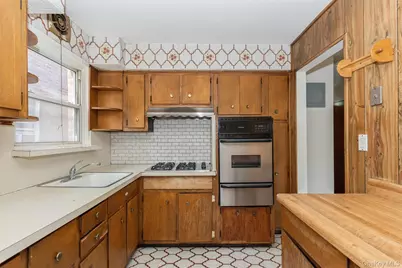 5104 67th Street, Woodside, NY 11377 - Photo 33
