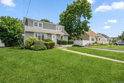 5 Center Court, Bethpage, NY 11714 - Photo 1