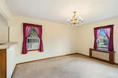 5 Center Court, Bethpage, NY 11714 - Photo 7