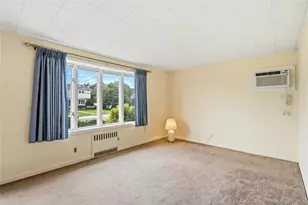 5 Center Ct, Bethpage, NY 11714 - Photo 3