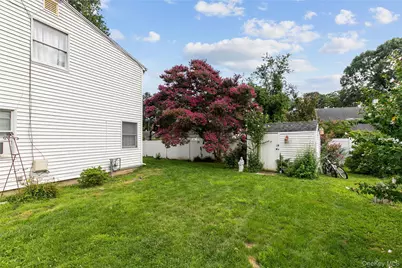 713 Wren Court, West Hempstead, NY 11552 - Photo 23
