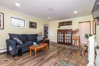 713 Wren Court, West Hempstead, NY 11552 - Photo 5