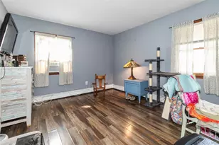 713 Wren Ct, West Hempstead, NY 11552 - Photo 13