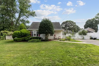 713 Wren Court, West Hempstead, NY 11552 - Photo 1