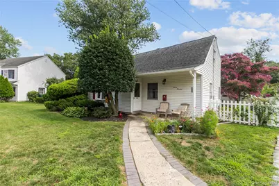 713 Wren Court, West Hempstead, NY 11552 - Photo 3