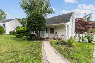 713 Wren Ct, West Hempstead, NY 11552 - Photo 3