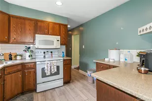 713 Wren Ct, West Hempstead, NY 11552 - Photo 9