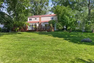 38 McCulloch Dr, Dix Hills, NY 11746 - Photo 27