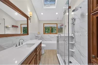 38 McCulloch Drive, Dix Hills, NY 11746 - Photo 17