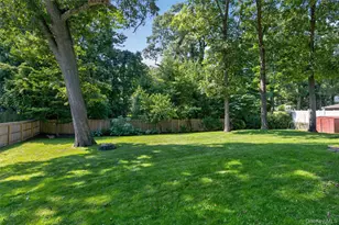 38 McCulloch Dr, Dix Hills, NY 11746 - Photo 29