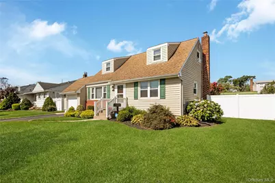 117 Midwood Avenue, Farmingdale, NY 11735 - Photo 1