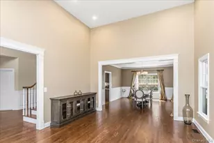 5 Preston Hollow Ct, Northport, NY 11768 - Photo 7