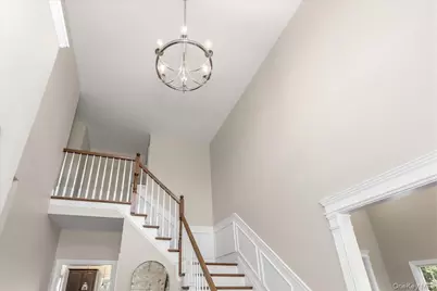 5 Preston Hollow Court, Northport, NY 11768 - Photo 3