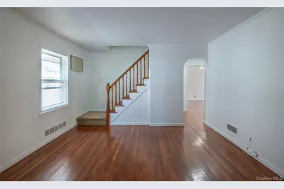 82-53 266th Street, Floral Park, NY 11004 - Photo 3