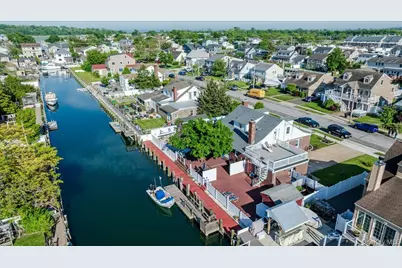 48 W 3rd Street, Freeport, NY 11520 - Photo 33