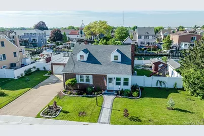 48 W 3rd Street, Freeport, NY 11520 - Photo 37