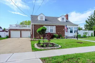48 W 3rd St, Freeport, NY 11520 - Photo 35