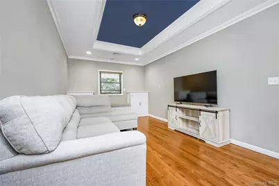 15 Dewey Road, Commack, NY 11725 - Photo 9