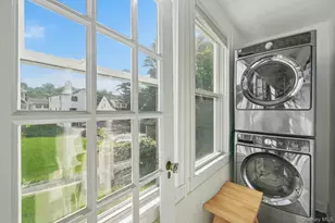 86 E Sunnyside Ln, Irvington, NY 10533 - Photo 9