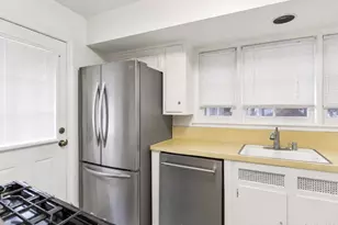 39 Alice Ave, Merrick, NY 11566 - Photo 7