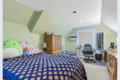 39 Alice Avenue, Merrick, NY 11566 - Photo 15
