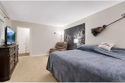 39 Alice Avenue, Merrick, NY 11566 - Photo 9