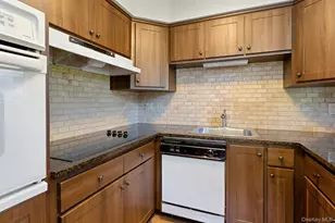 34 Warwick Pl, Yorktown Heights, NY 10598 - Photo 13