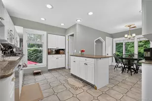 45 Cedar Dr, Great Neck, NY 11021 - Photo 11