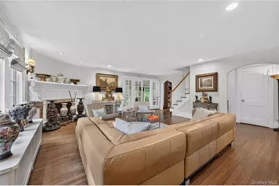 45 Cedar Drive, Great Neck, NY 11021 - Photo 5
